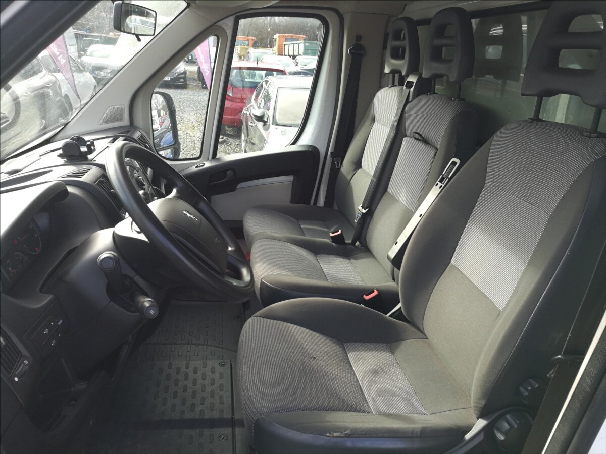 Peugeot Boxer Valník 2,2 l 110 kw