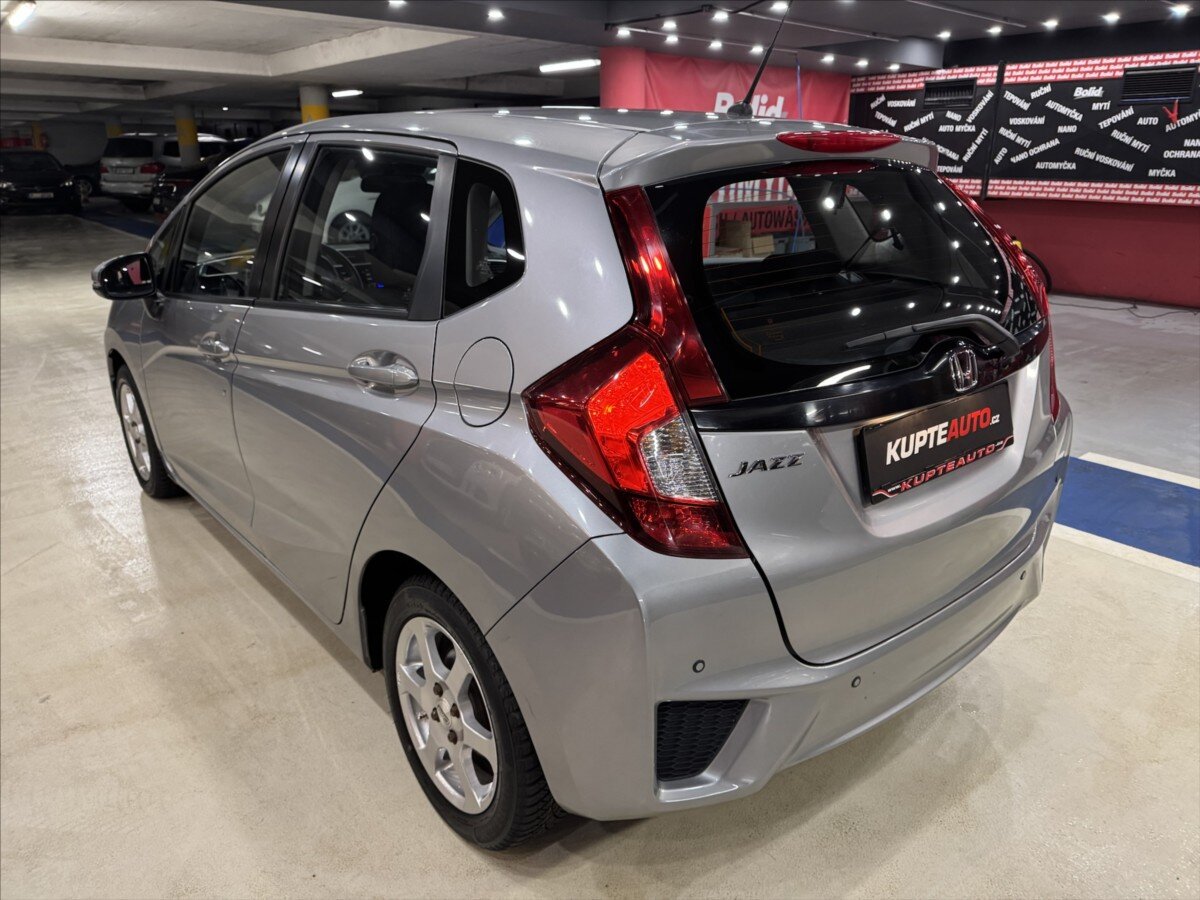 Honda Jazz Hatchback 1,3 l 75 kw