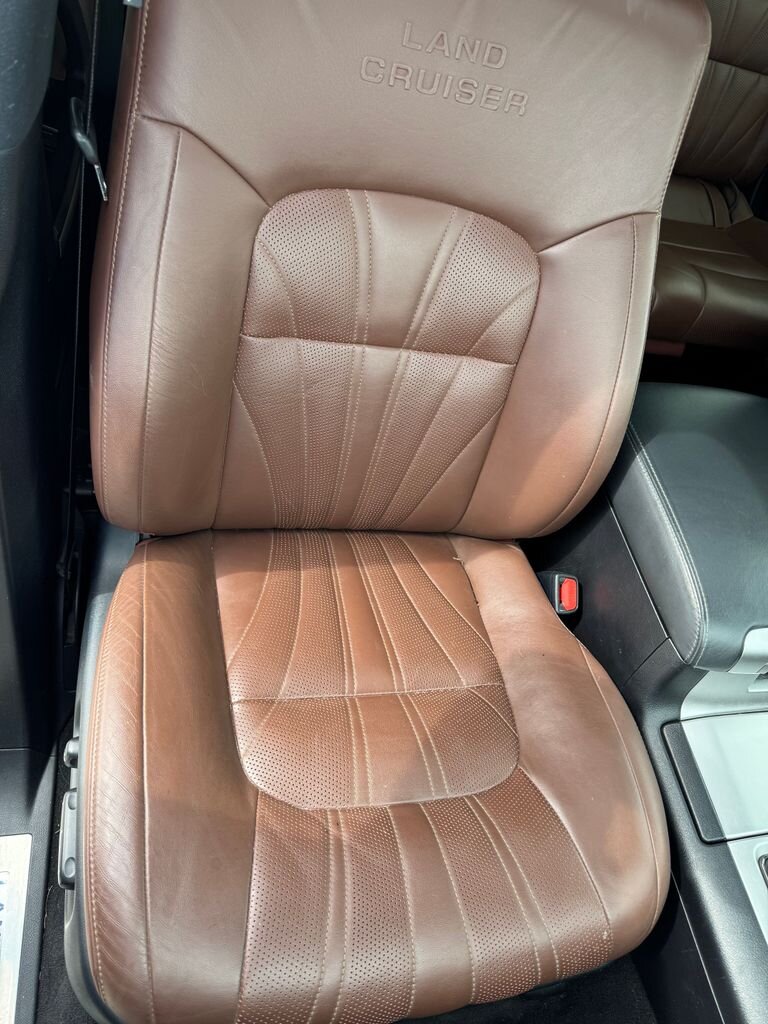 Toyota Land Cruiser SUV / Terénní 4,5 l 186 kw