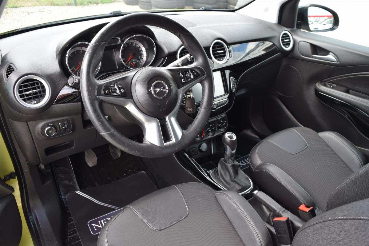 Opel Adam Hatchback 999,0 66 kw