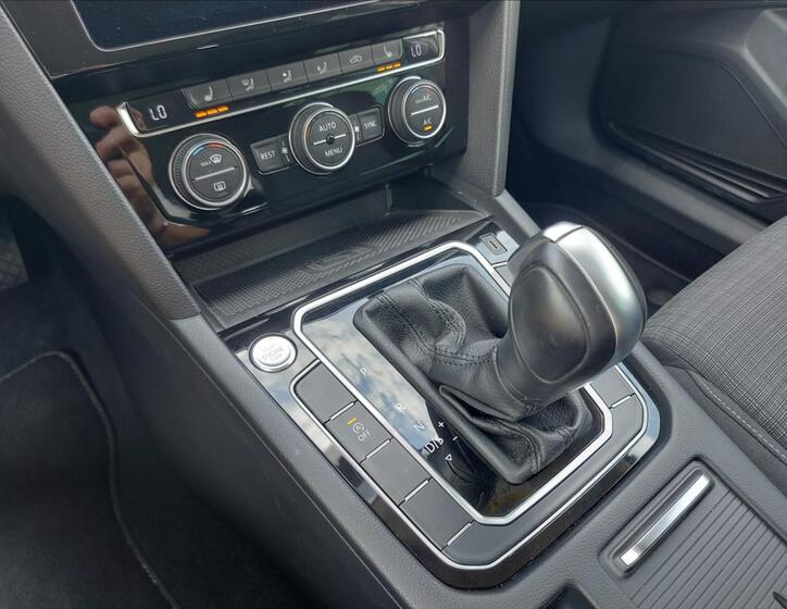 Volkswagen Passat 35