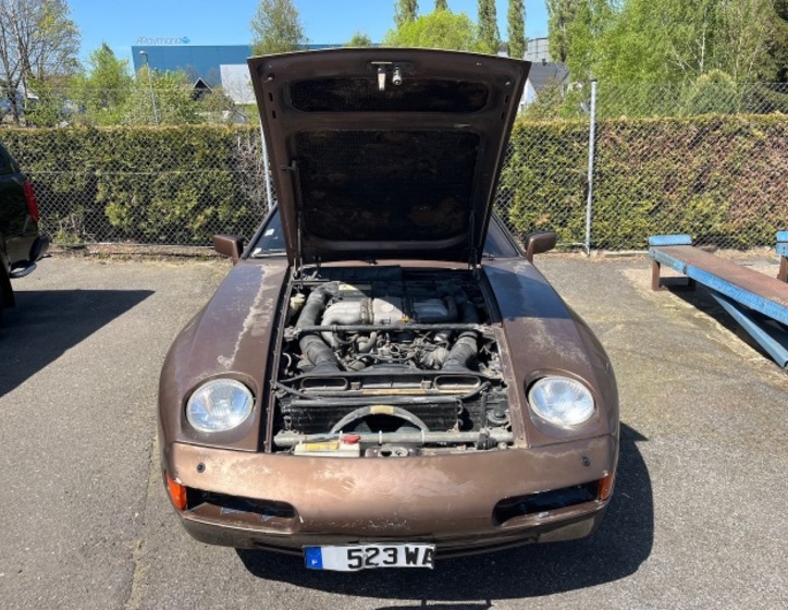 Porsche 928 25