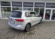 Volkswagen Touran 6