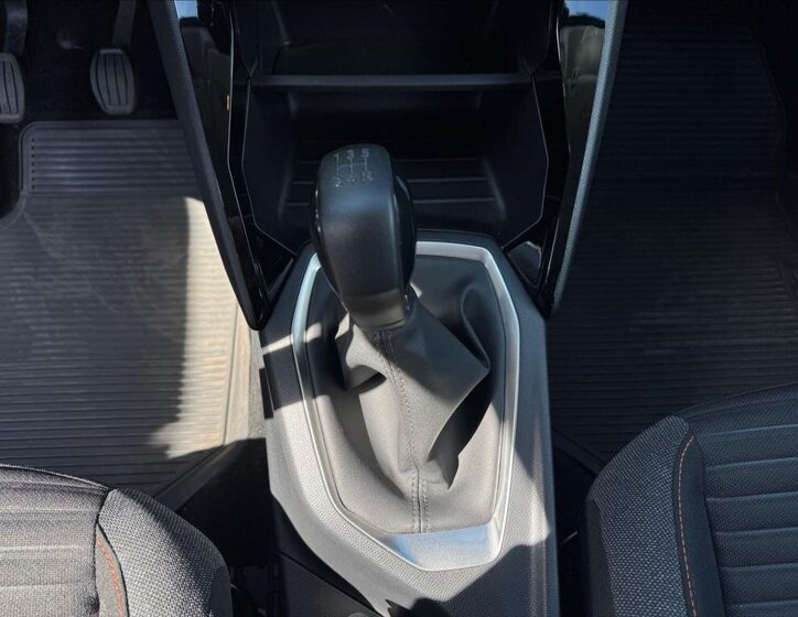 Peugeot 208 Hatchback 1,2 l 55 kw