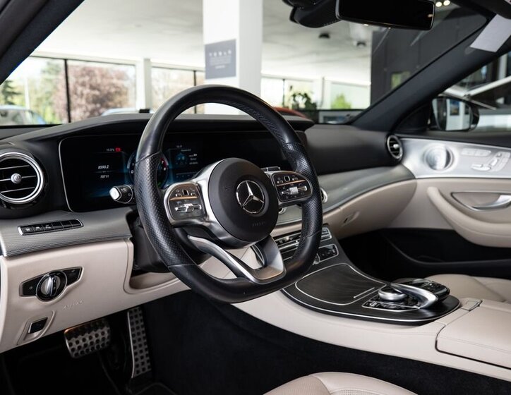 Mercedes-Benz Třídy E Sedan / Limuzína 2,0 l 145 kw