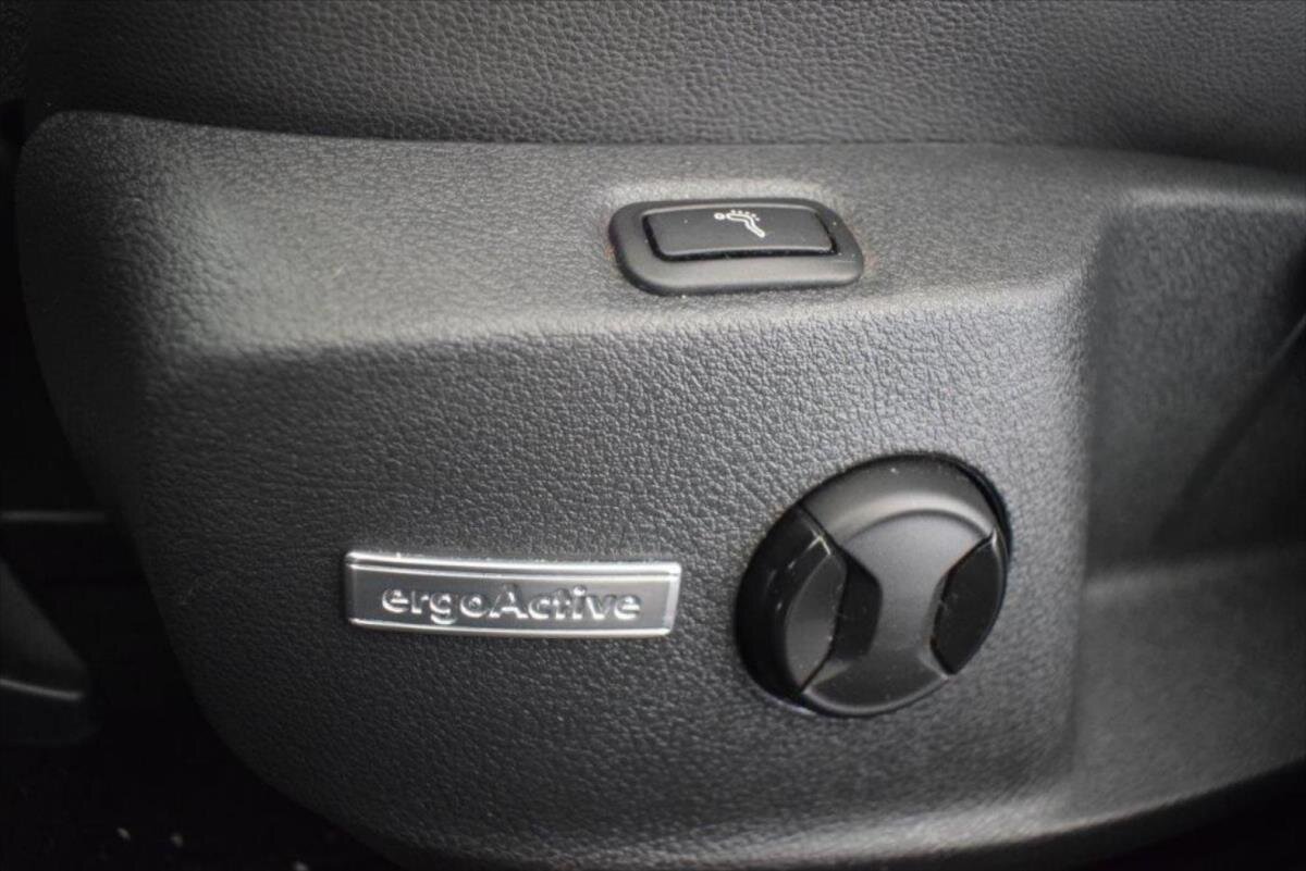 Volkswagen Golf Kombi 2,0 l 110 kw