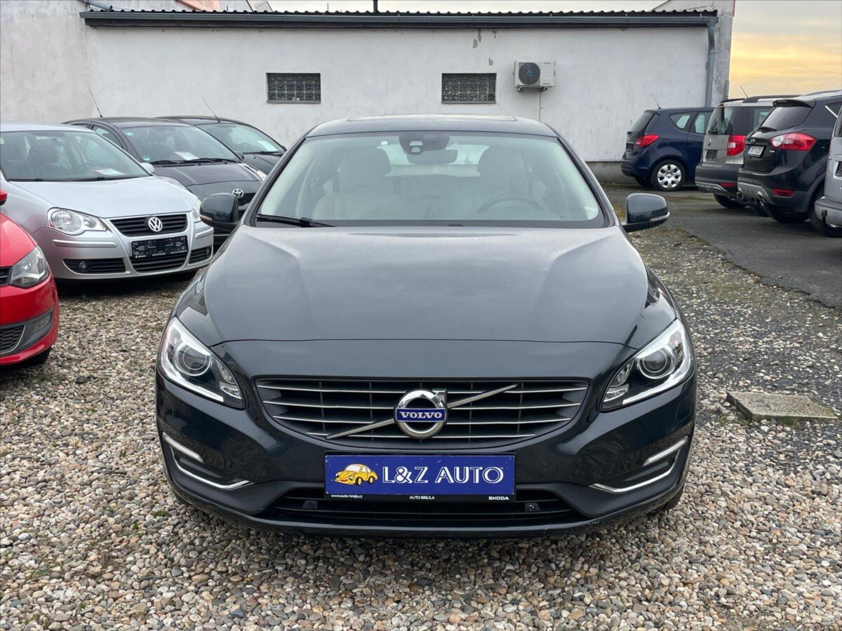 Volvo V60 Kombi 2,4 l 162 kw