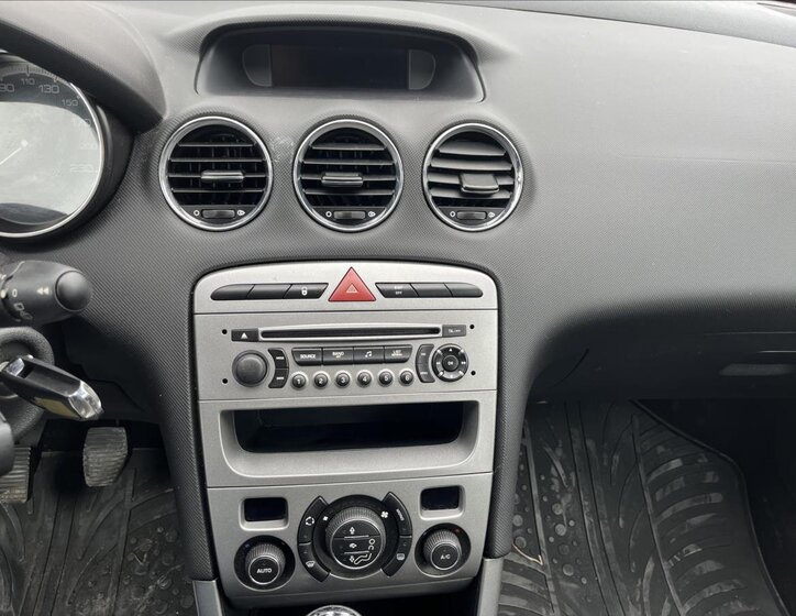 Peugeot 308 Hatchback 1,4 l 72 kw