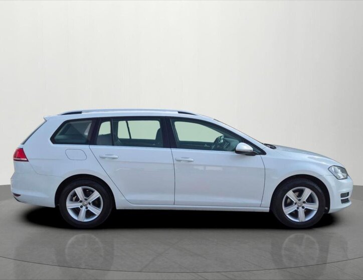 Volkswagen Golf Kombi 1,6 l 77 kw