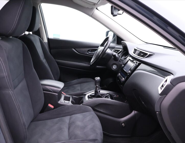 Nissan X-Trail SUV / Terénní 1,6 l 96 kw