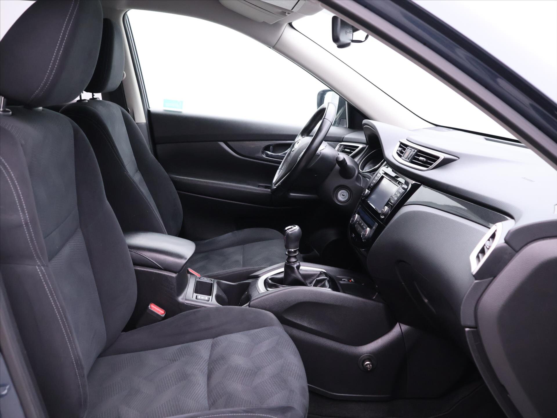 Nissan X-Trail SUV / Terénní 1,6 l 96 kw