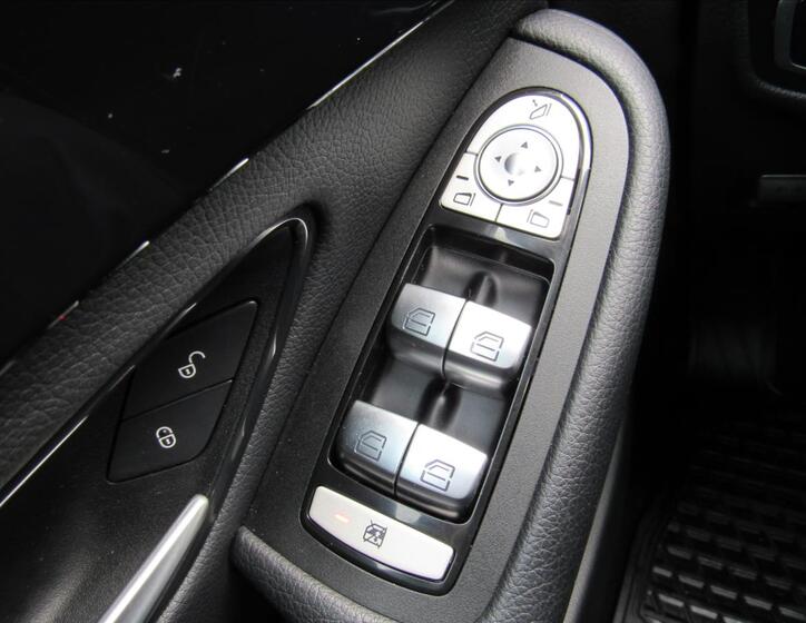 Mercedes-Benz GLC 29