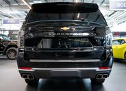 Chevrolet Suburban SUV / Terénní 6,2 l 313 kw