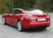 Tesla Model S 44