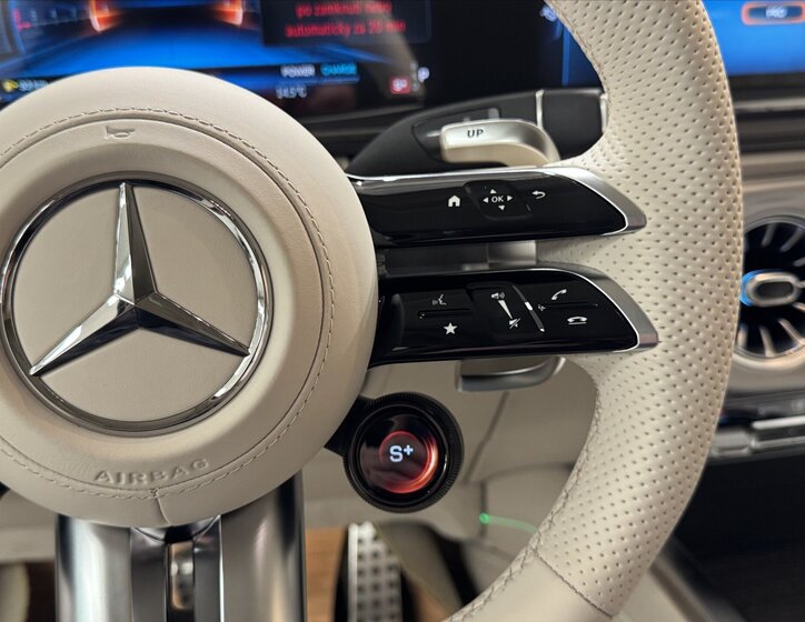 Mercedes-Benz Třídy G SUV / Terénní 4,0 l 430 kw