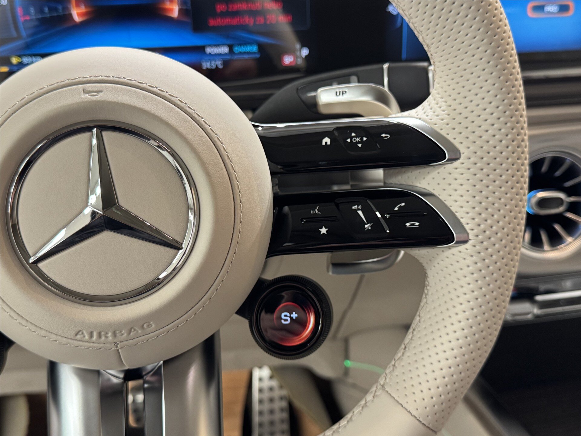 Mercedes-Benz Třídy G SUV / Terénní 4,0 l 430 kw