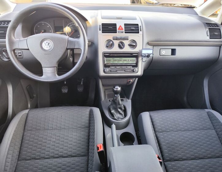 Volkswagen Touran 12