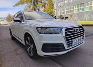 Audi Q7 6