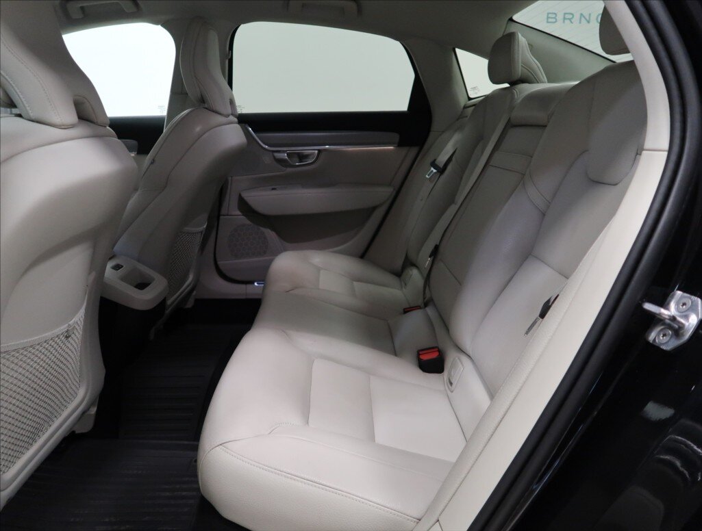 Volvo S90 Sedan 2,0 l 173 kw