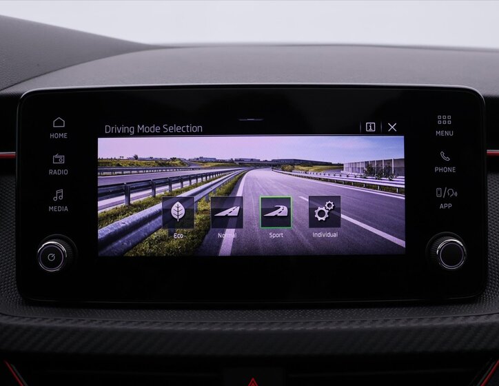 Škoda Kamiq SUV / Terénní 1,5 l 110 kw