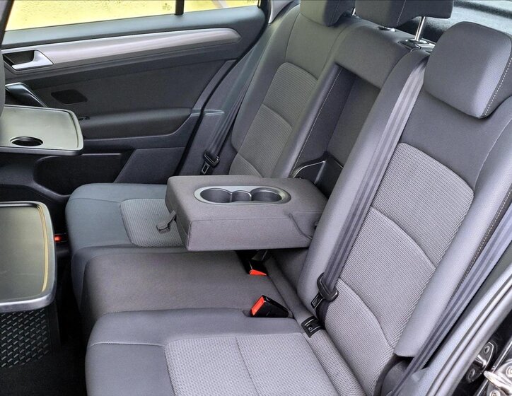 Volkswagen Golf Sportsvan MPV 1,2 l 81 kw