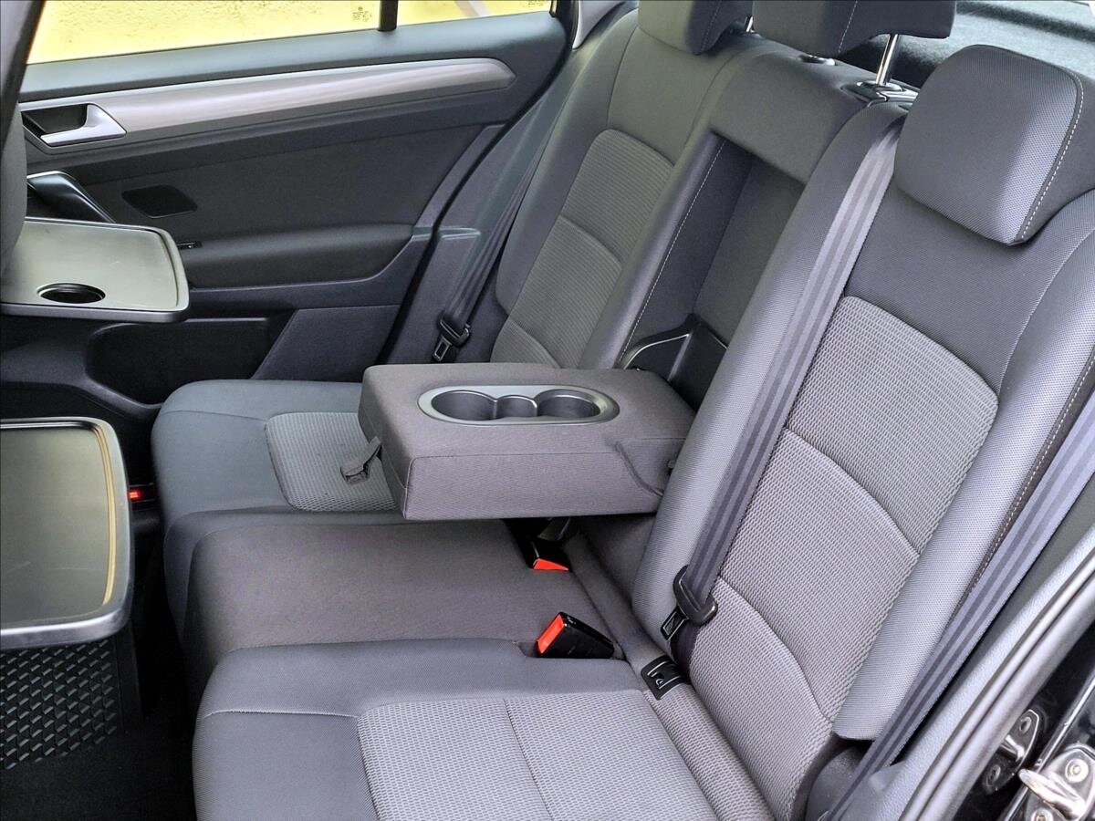 Volkswagen Golf Sportsvan MPV 1,2 l 81 kw