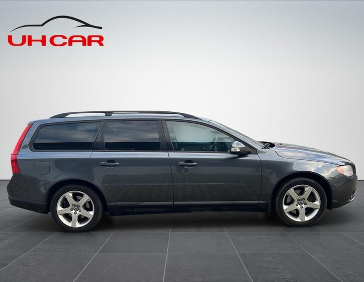 Volvo V70 4
