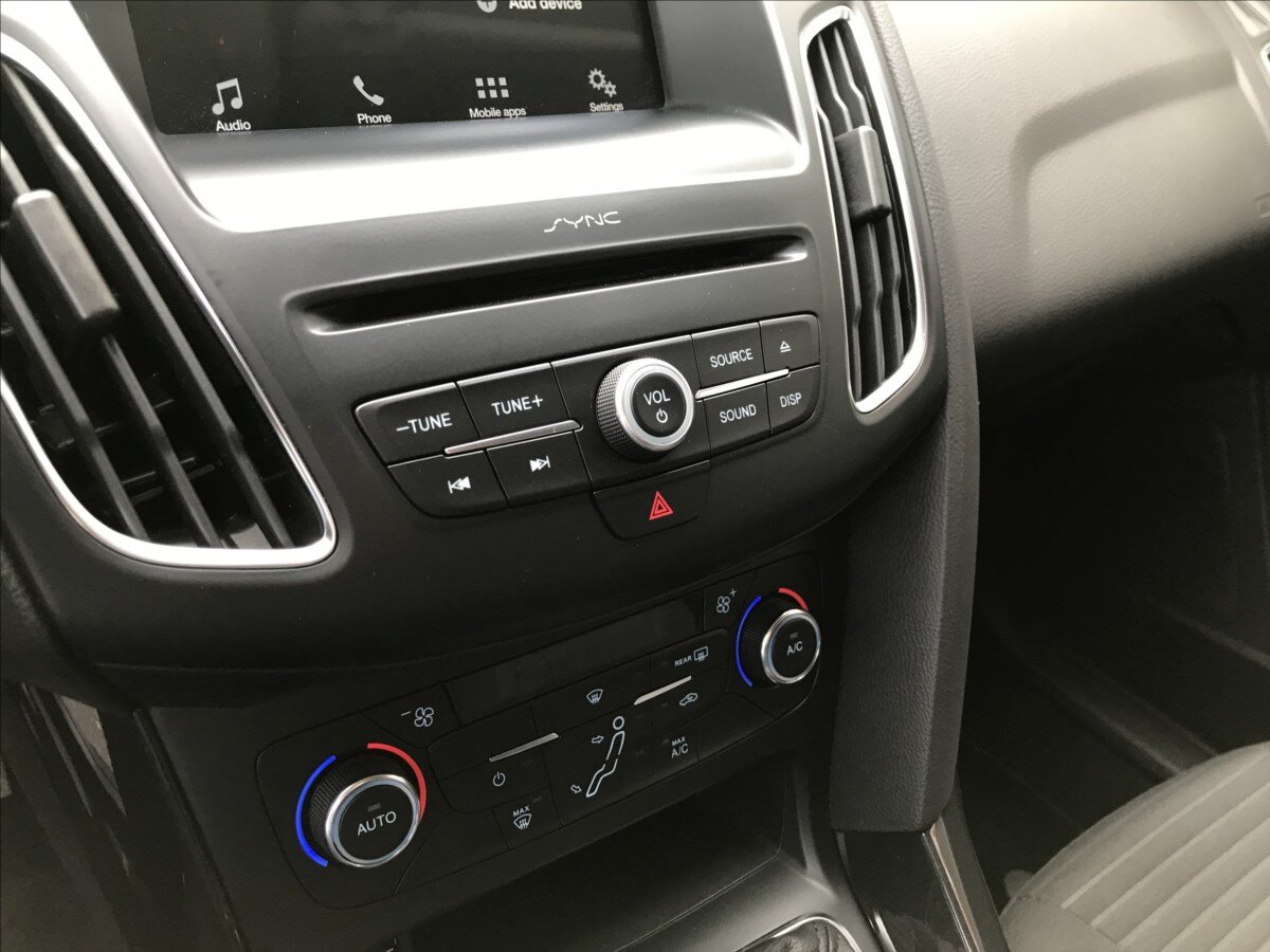 Ford Focus Hatchback 999,0 92 kw