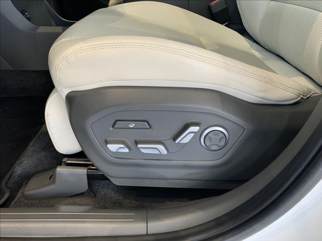 Hyundai Santa Fe SUV / Terénní 1,6 l 158 kw