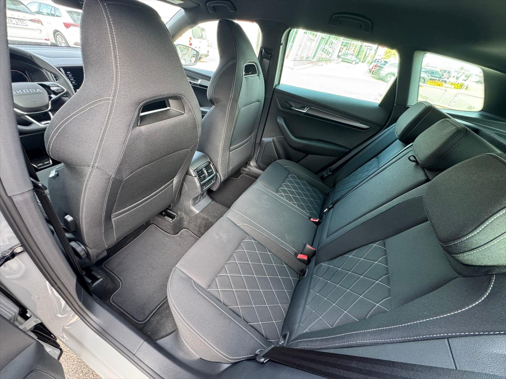 Škoda Karoq SUV / Terénní 1,5 l 110 kw