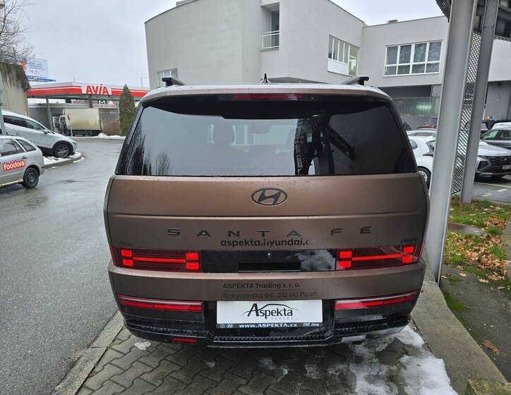 Hyundai Santa Fe SUV / Terénní 1,6 l 158 kw