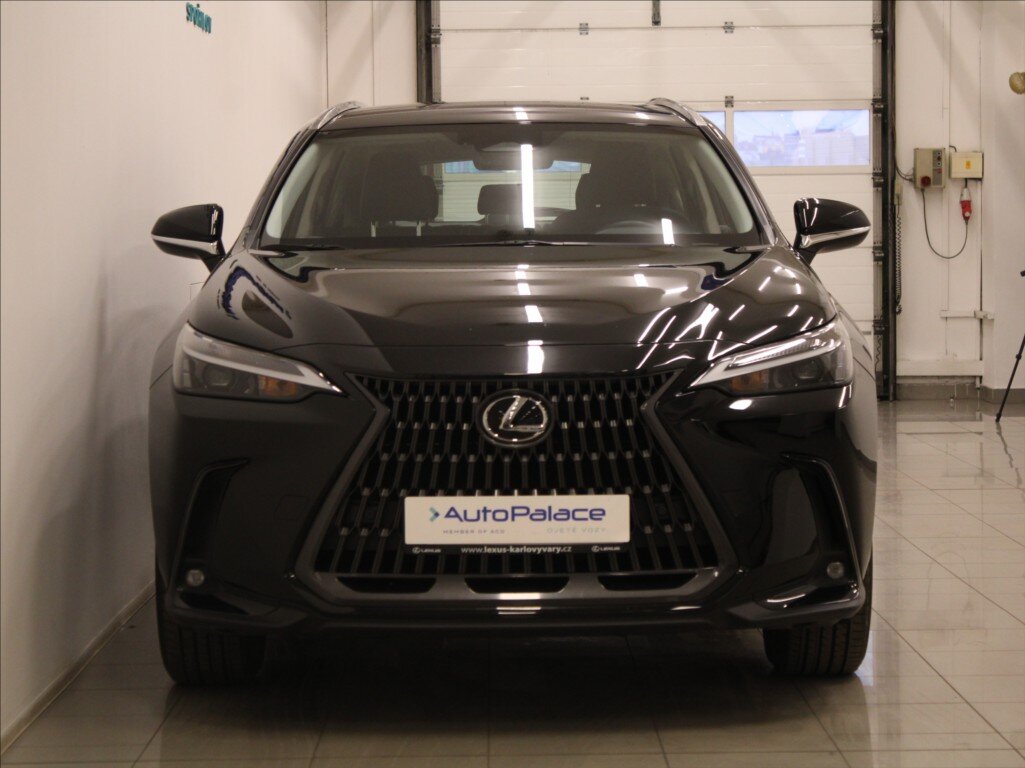 Lexus NX 350h SUV / Terénní 2,5 l 179 kw
