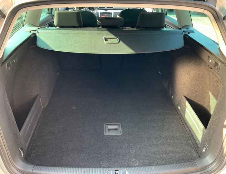 Volkswagen Passat 25