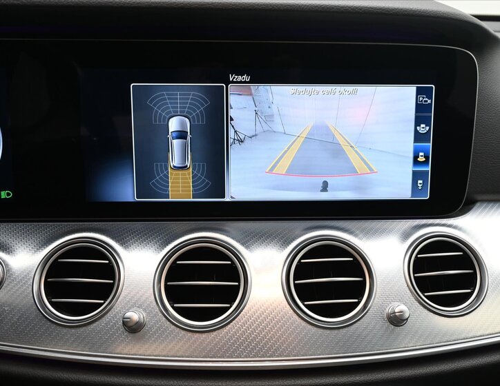 Mercedes-Benz Třídy E 22