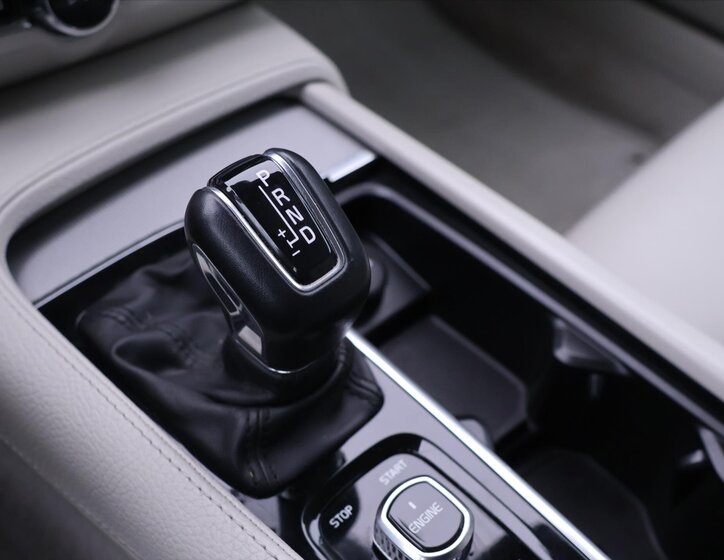 Volvo V90 Kombi 2,0 l 187 kw