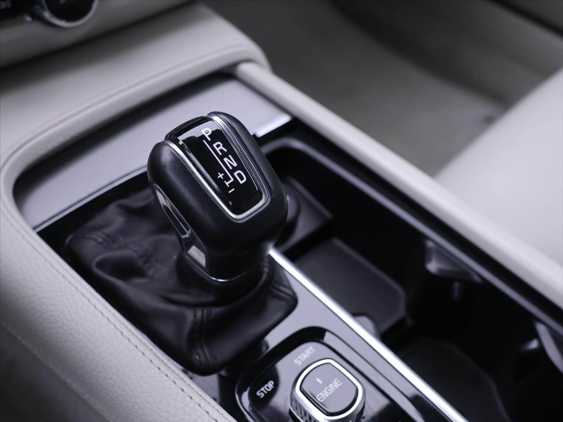 Volvo V90 Kombi 2,0 l 187 kw