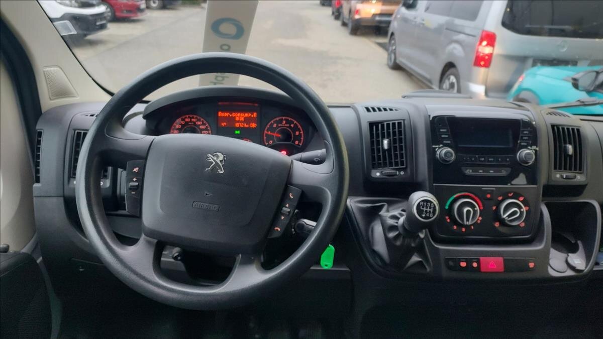Peugeot Boxer Valník 2,2 l 103 kw