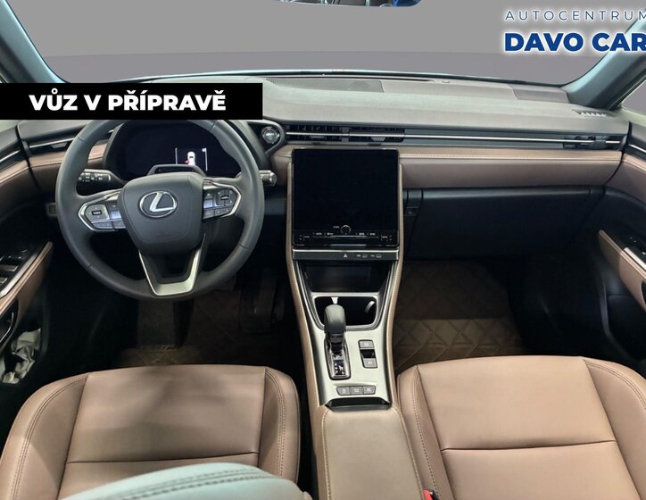 Lexus LBX SUV / Terénní 1,5 l 100 kw