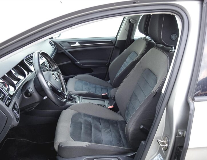 Volkswagen Golf Hatchback 1,4 l 81 kw