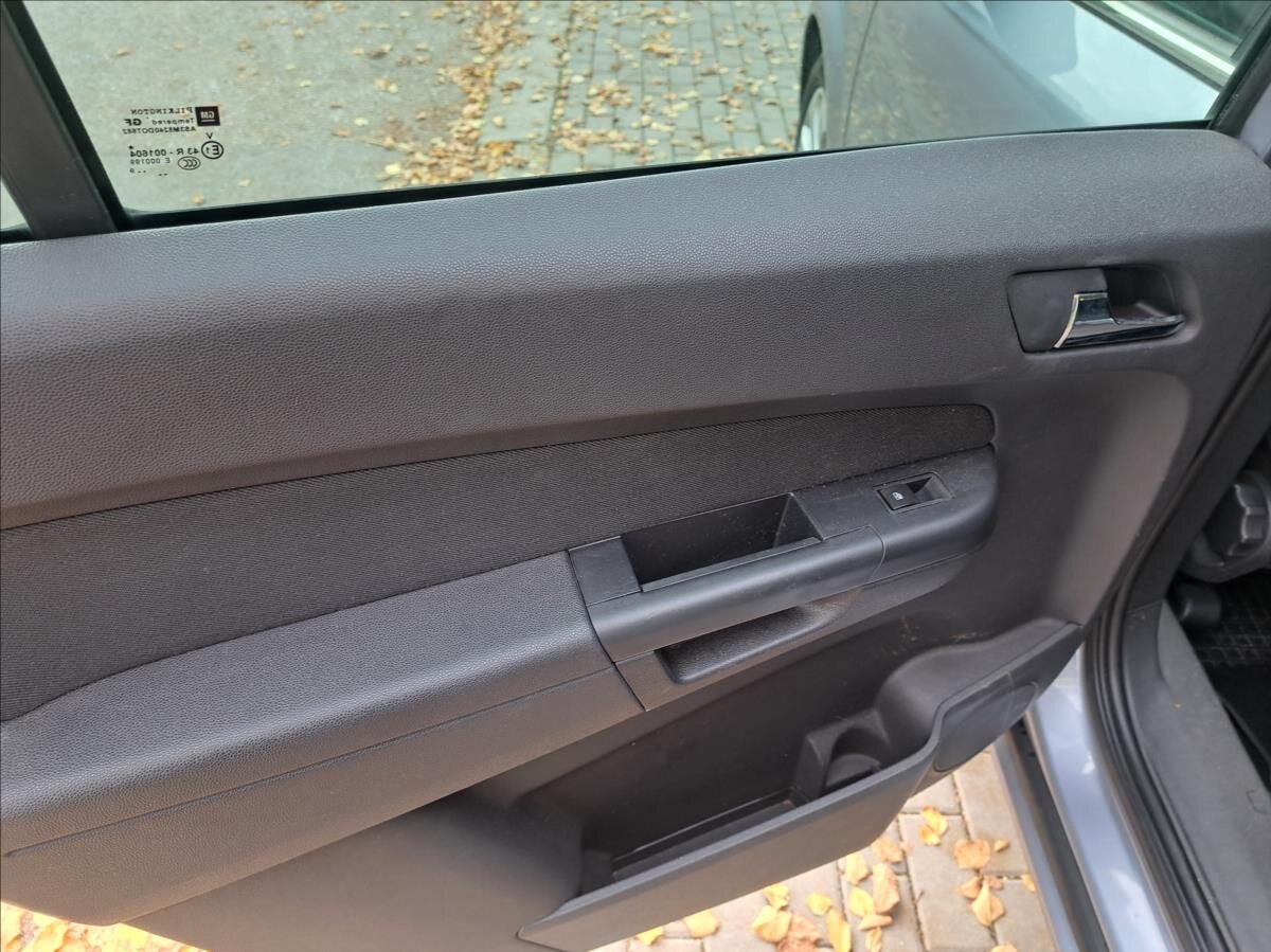 Opel Zafira Kombi 1,7 l 81 kw