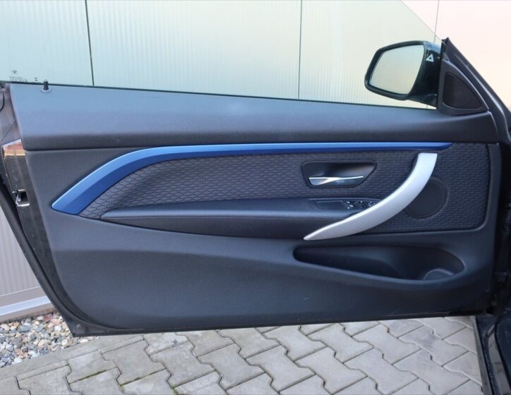 BMW Řada 4 Kupé 3,0 l 190 kw