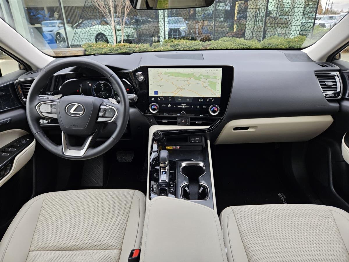 Lexus NX 450h plus SUV / Terénní 2,5 l 227 kw
