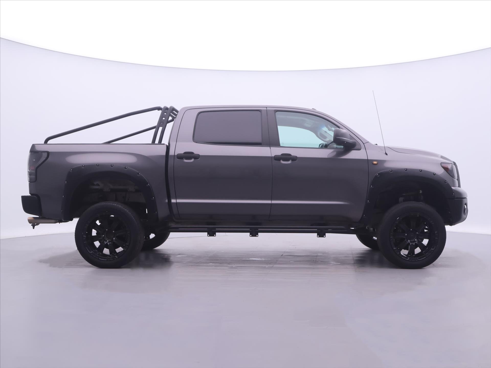 Toyota Tundra Pick-up 5,7 l 285 kw