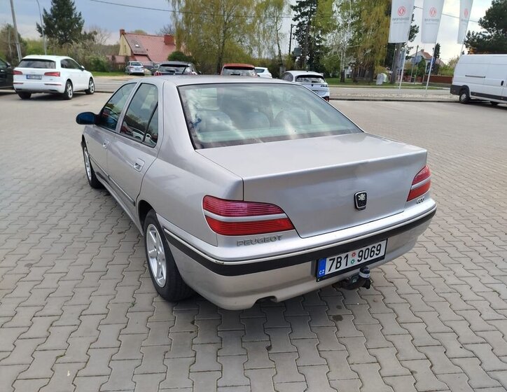 Peugeot 406 Sedan / Limuzína 2,0 l 80 kw