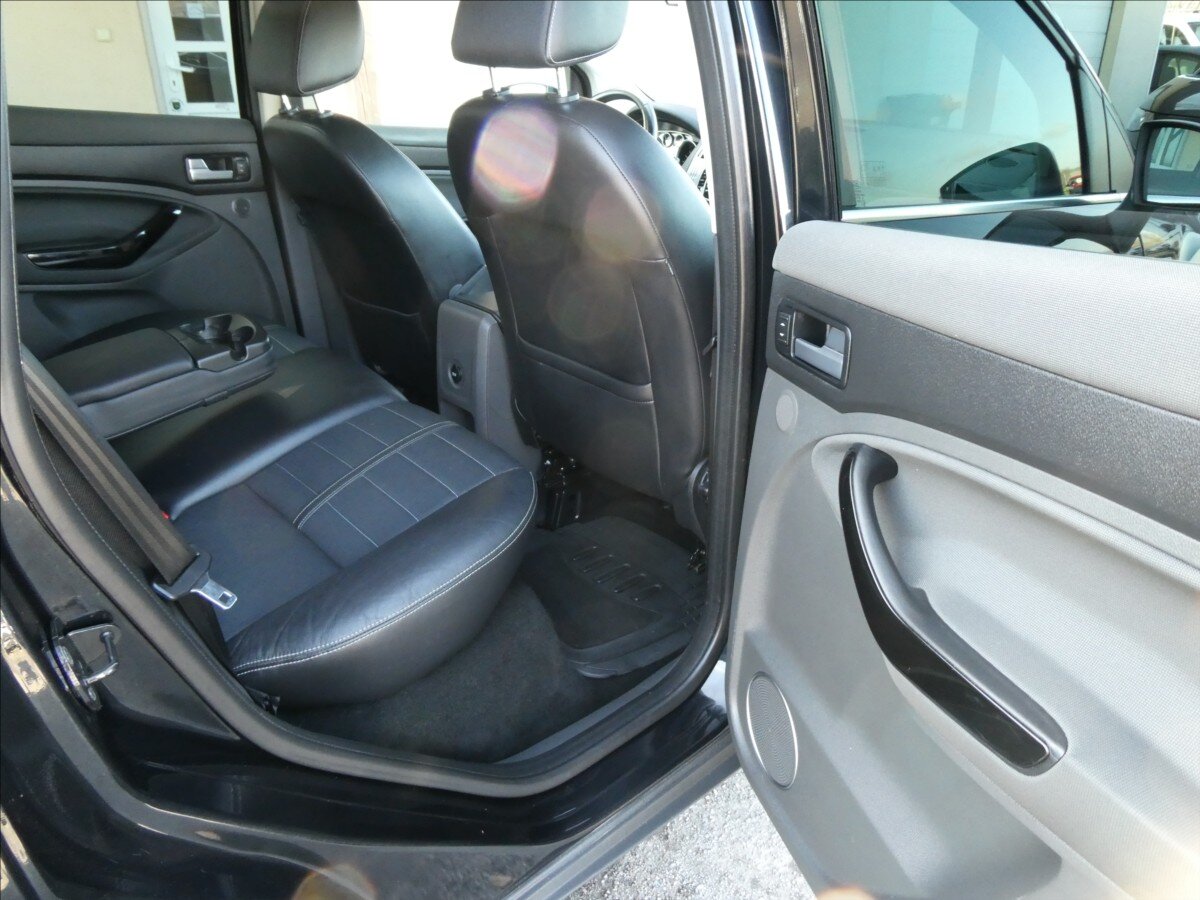 Ford Kuga SUV / Terénní 2,0 l 103 kw