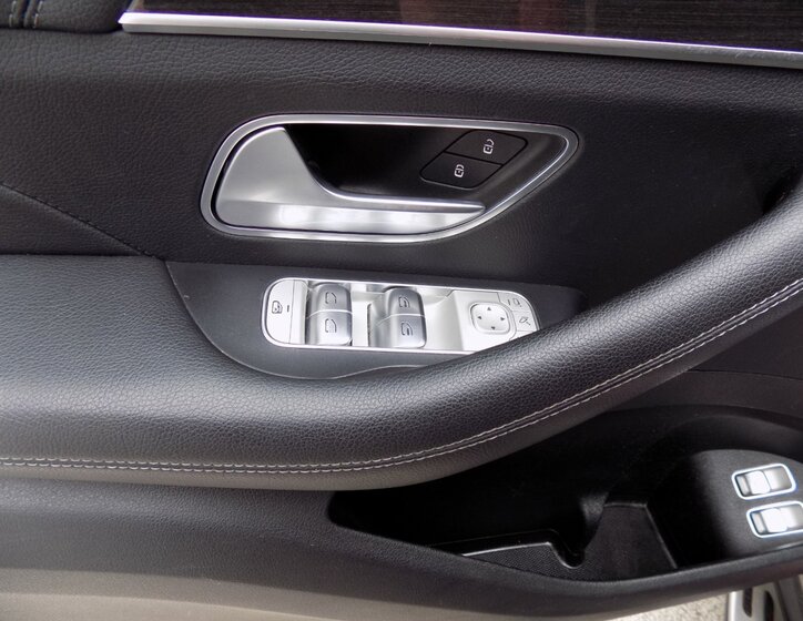 Mercedes-Benz GLE 25