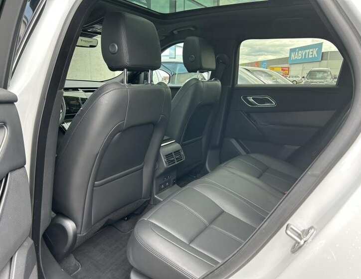 Land Rover Range Rover Velar SUV 3,0 l 221 kw