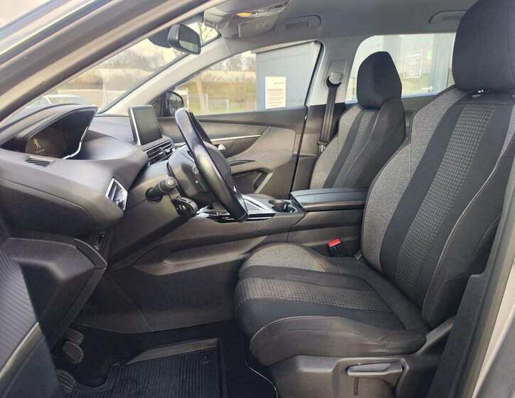 Peugeot 5008 SUV / Terénní 1,2 l 96 kw