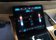 Cadillac Escalade 32