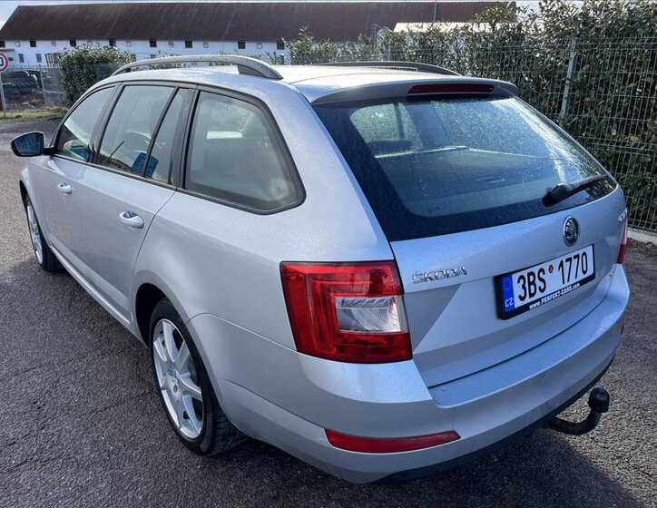 Škoda Octavia Kombi 1,6 l 77 kw